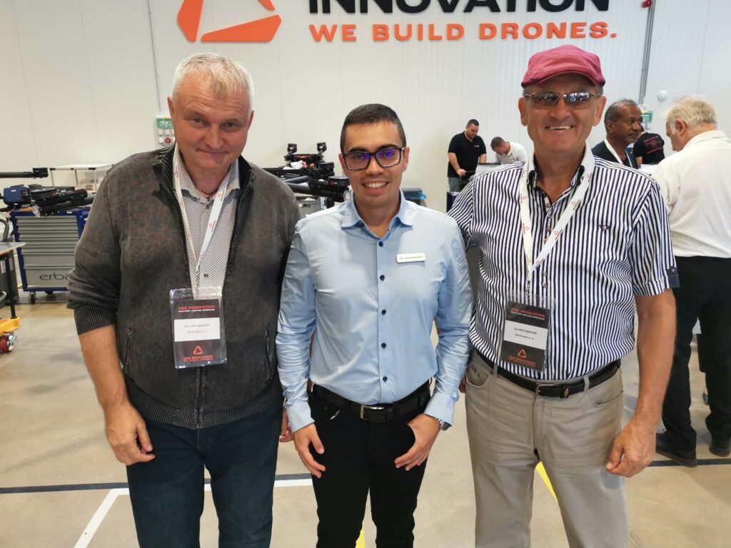 Maďarské drony ovládajú svetový trh: ABZ Innovation otvorila v Szentendre jednu z najväčších európskych tovární na drony